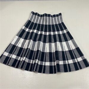 Black and White Plaid Pleated Skirt​​​​​​​